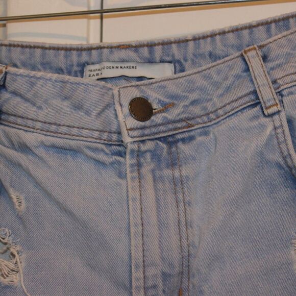 Zara Trafaluc High rise Shorts Cut Off Women Size 08 - Picture 4 of 9